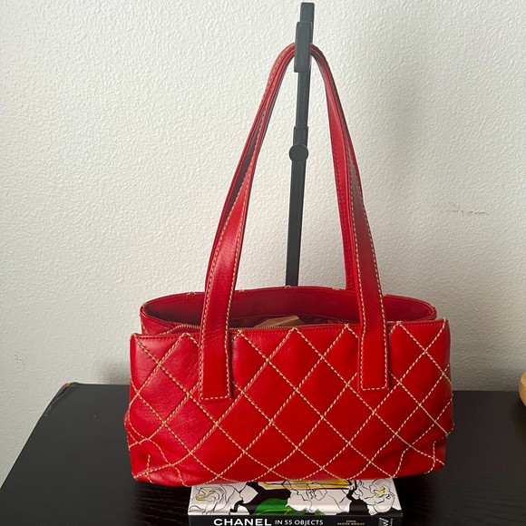 Surpique Tote Quilted Red Leather Medium handbag w/COA - Picture 8 of 8